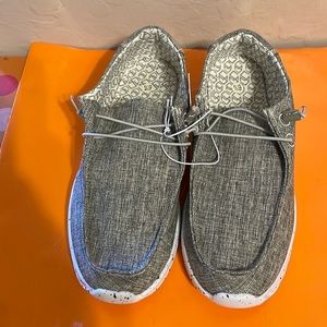 Fabric deck shoes
